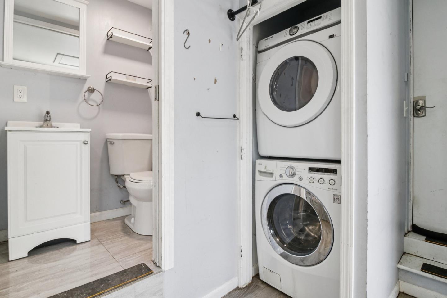 Detail Gallery Image 52 of 95 For 347 Manor Dr, Pacifica,  CA 94044 - 3 Beds | 3 Baths