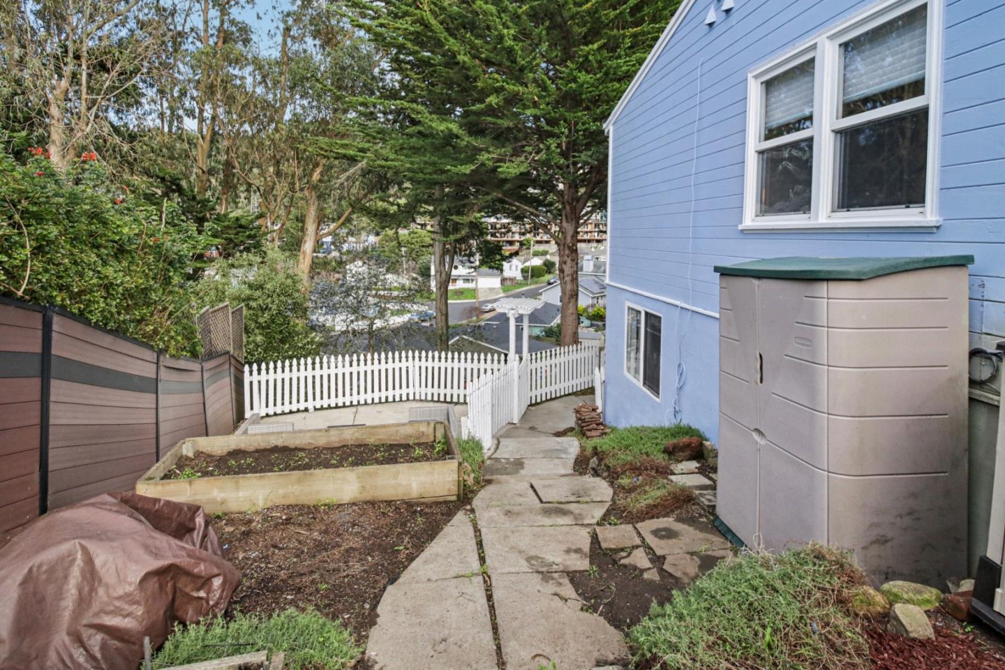 Detail Gallery Image 57 of 95 For 347 Manor Dr, Pacifica,  CA 94044 - 3 Beds | 3 Baths