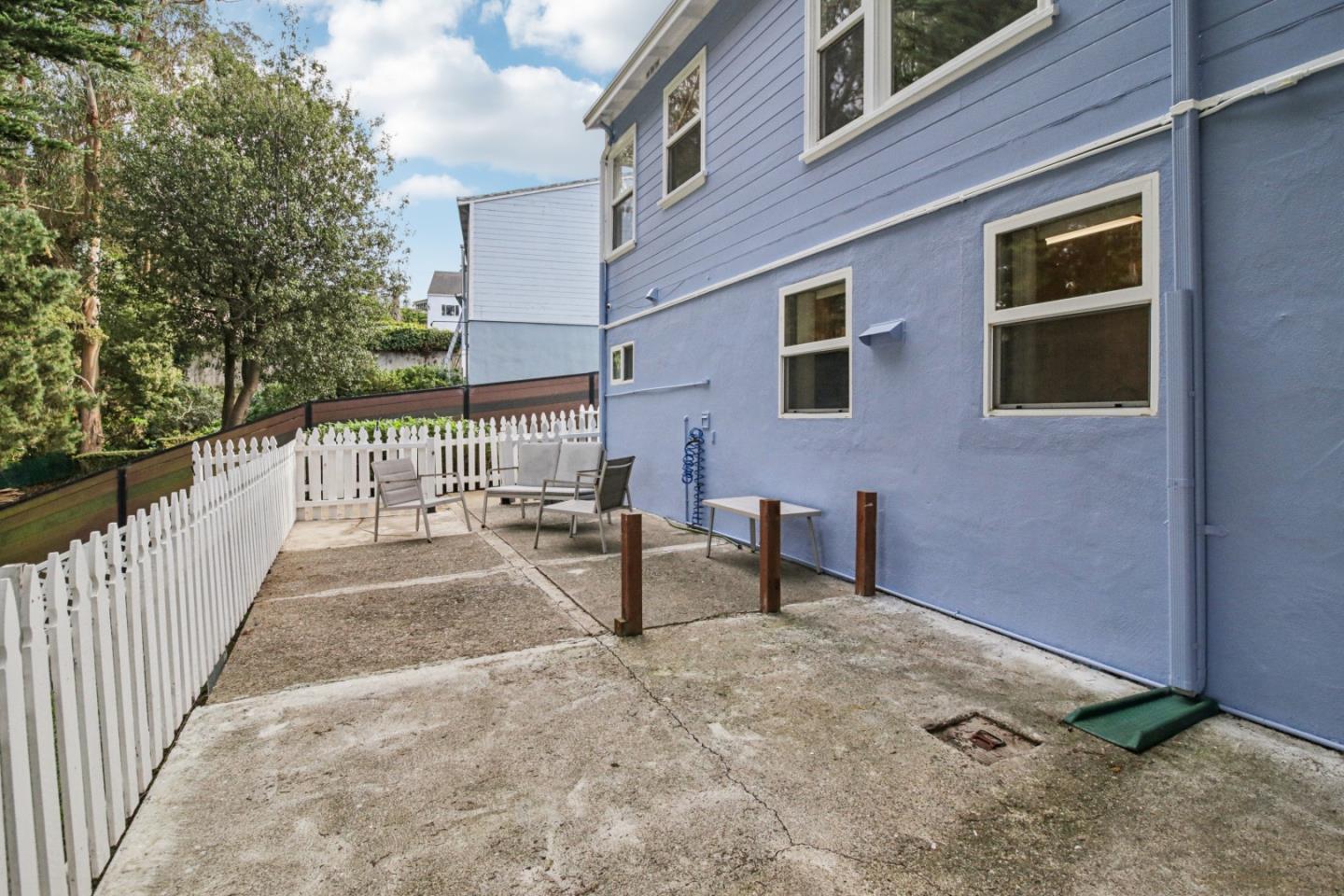 Detail Gallery Image 58 of 95 For 347 Manor Dr, Pacifica,  CA 94044 - 3 Beds | 3 Baths