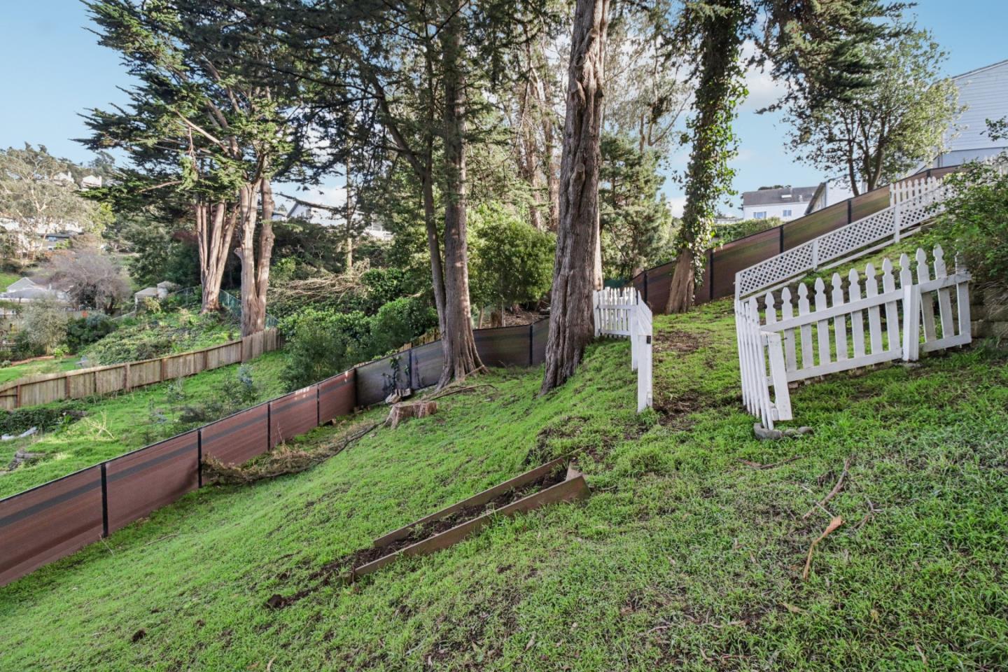 Detail Gallery Image 65 of 95 For 347 Manor Dr, Pacifica,  CA 94044 - 3 Beds | 3 Baths