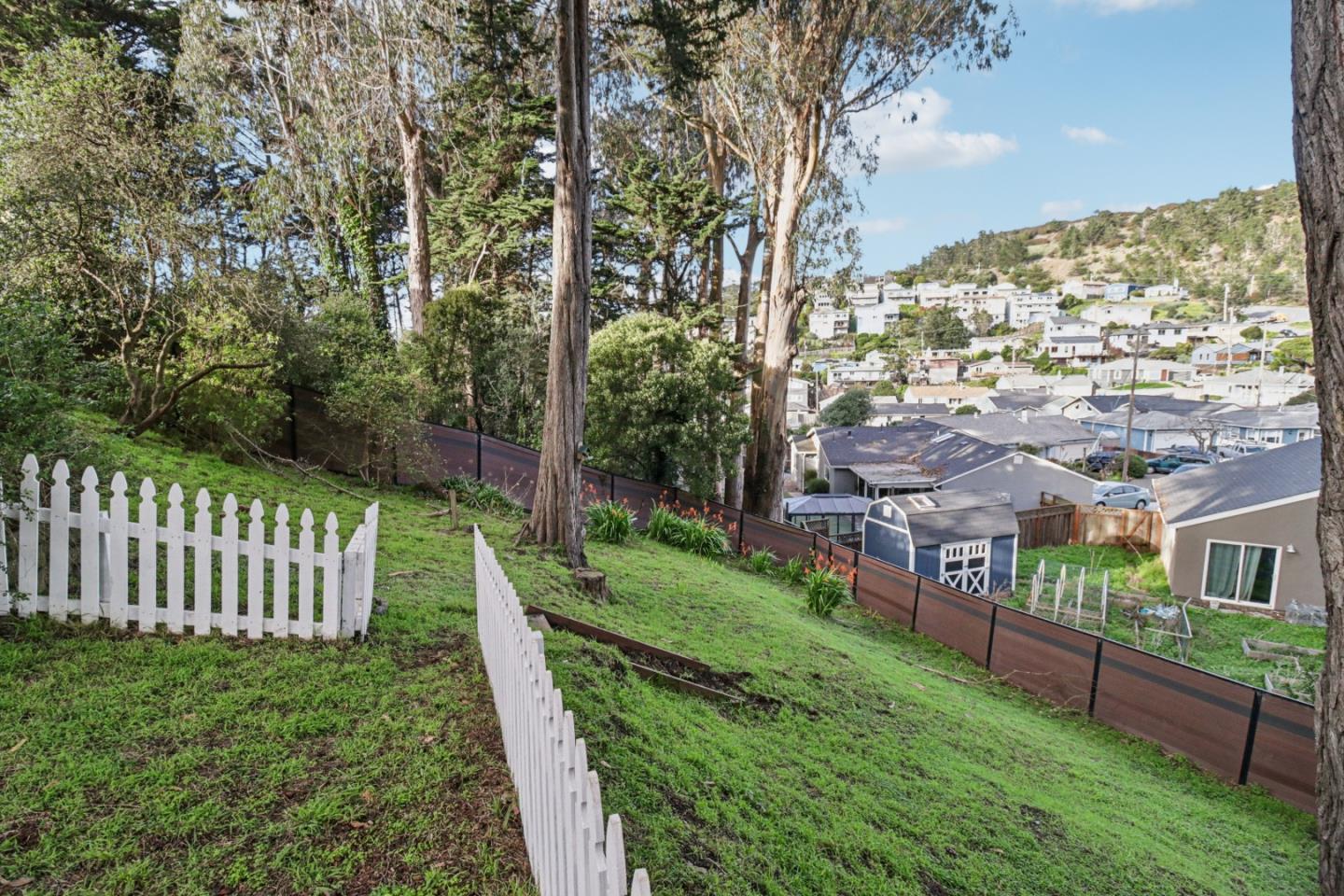 Detail Gallery Image 66 of 95 For 347 Manor Dr, Pacifica,  CA 94044 - 3 Beds | 3 Baths