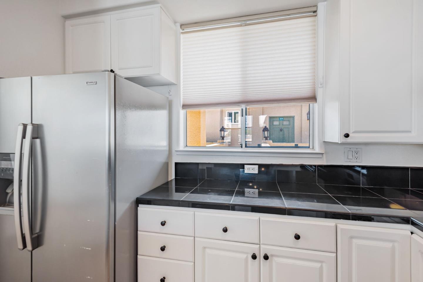 Detail Gallery Image 15 of 36 For 88 17th Ave #304,  San Mateo,  CA 94402 - 2 Beds | 2 Baths