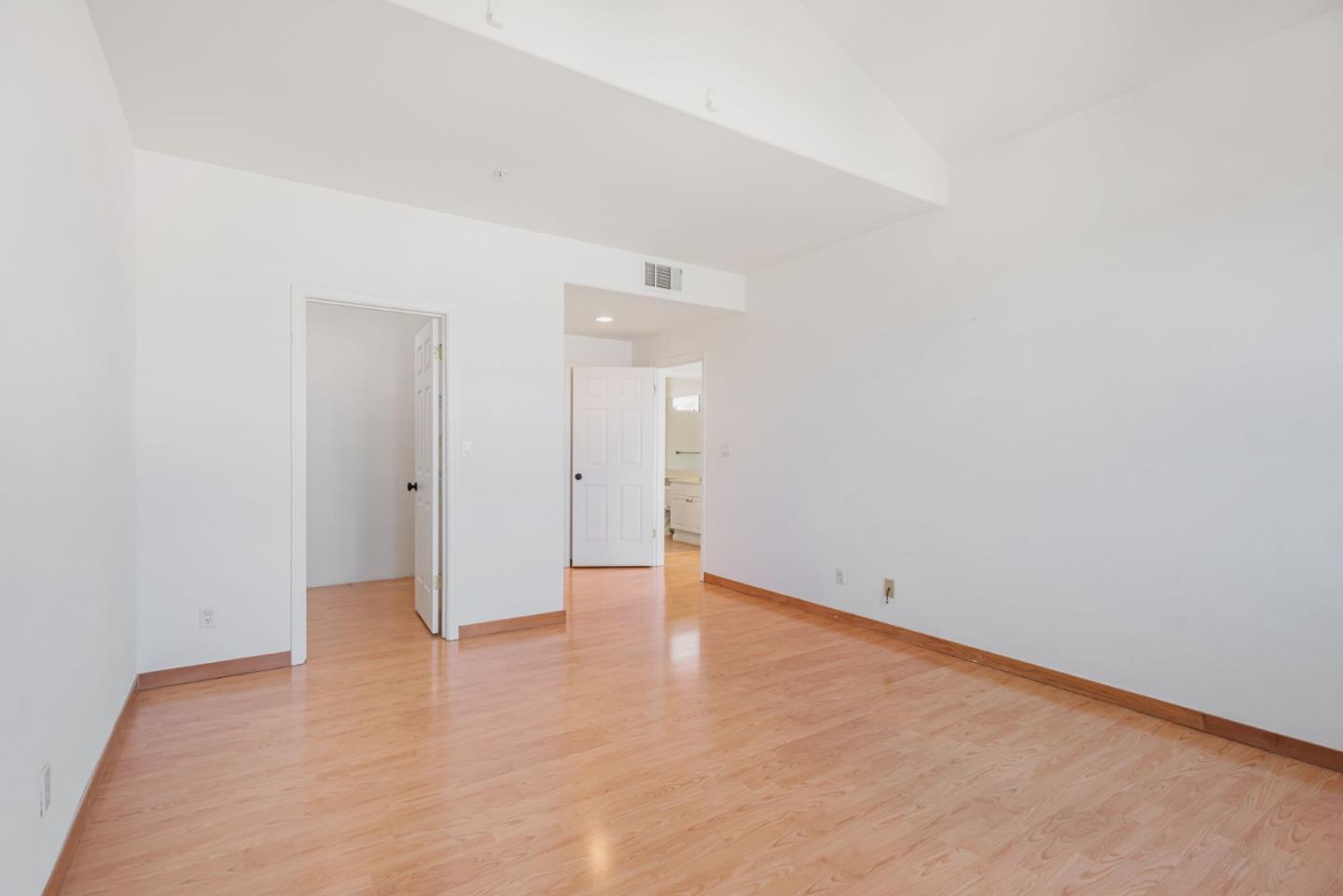 Detail Gallery Image 26 of 36 For 88 17th Ave #304,  San Mateo,  CA 94402 - 2 Beds | 2 Baths