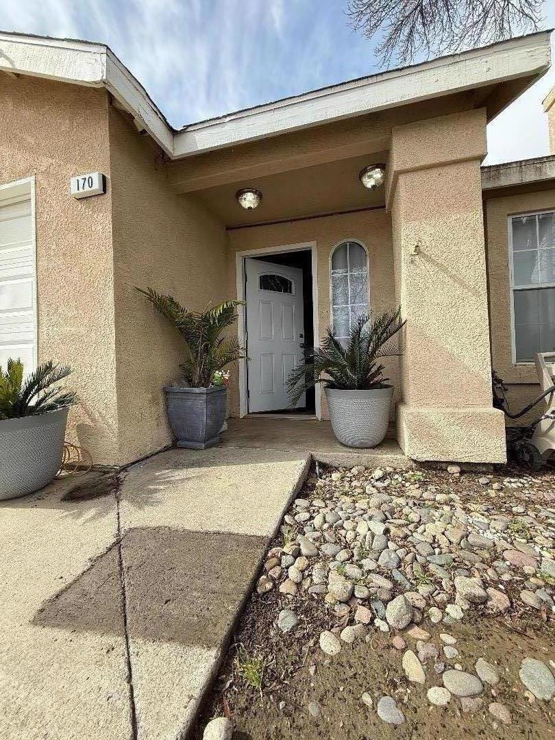 Detail Gallery Image 3 of 15 For 170 Willow Springs Ave, Coalinga,  CA 93210 - 3 Beds | 2 Baths