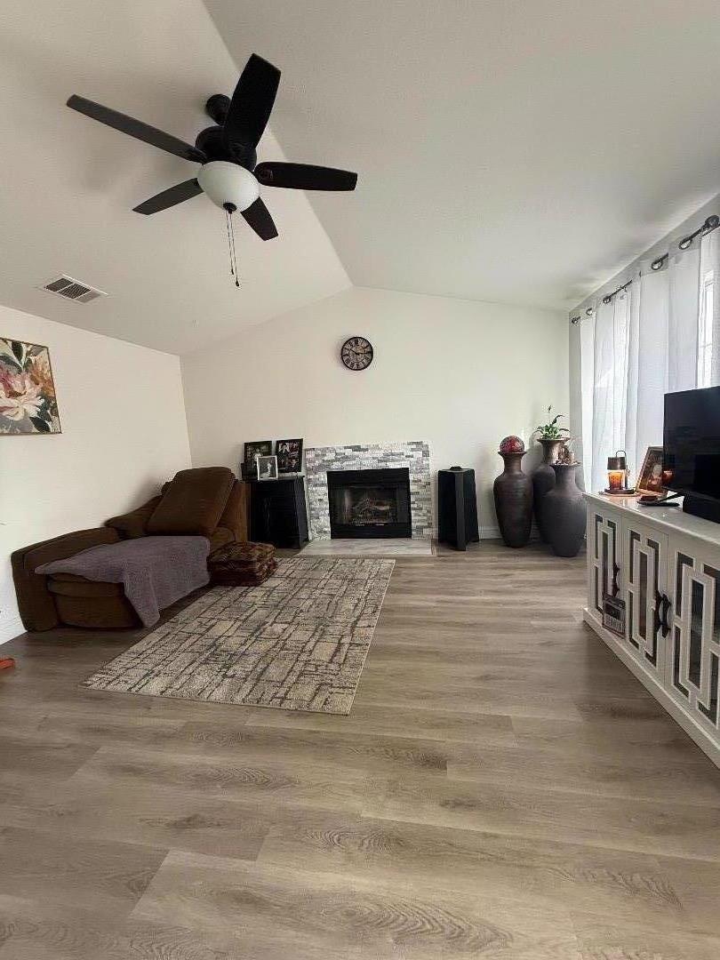 Detail Gallery Image 4 of 15 For 170 Willow Springs Ave, Coalinga,  CA 93210 - 3 Beds | 2 Baths