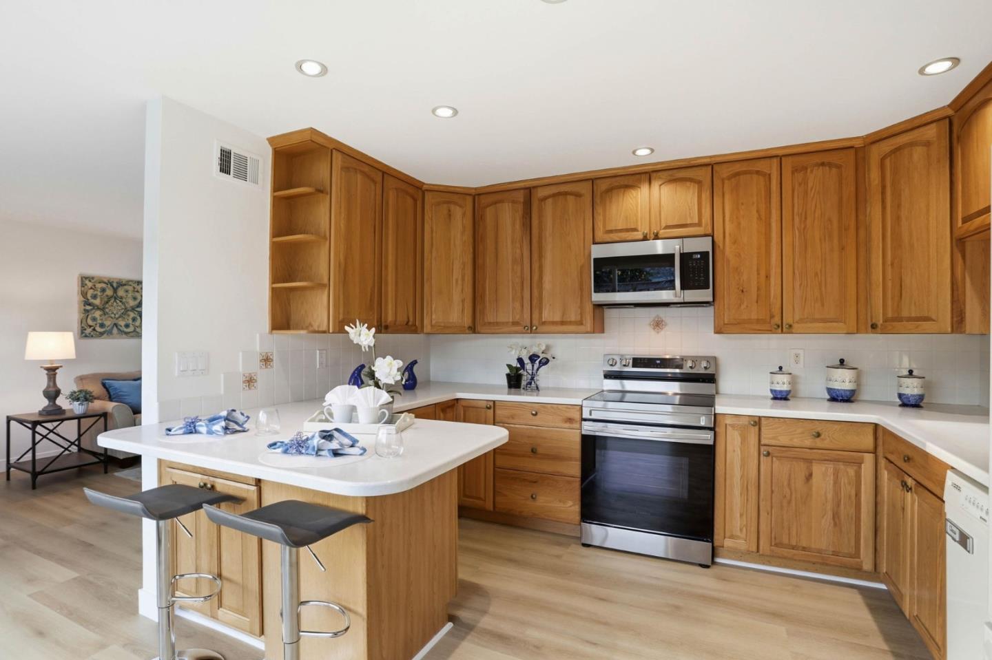 Detail Gallery Image 14 of 34 For 828 Calero Ave, San Jose,  CA 95123 - 3 Beds | 2 Baths