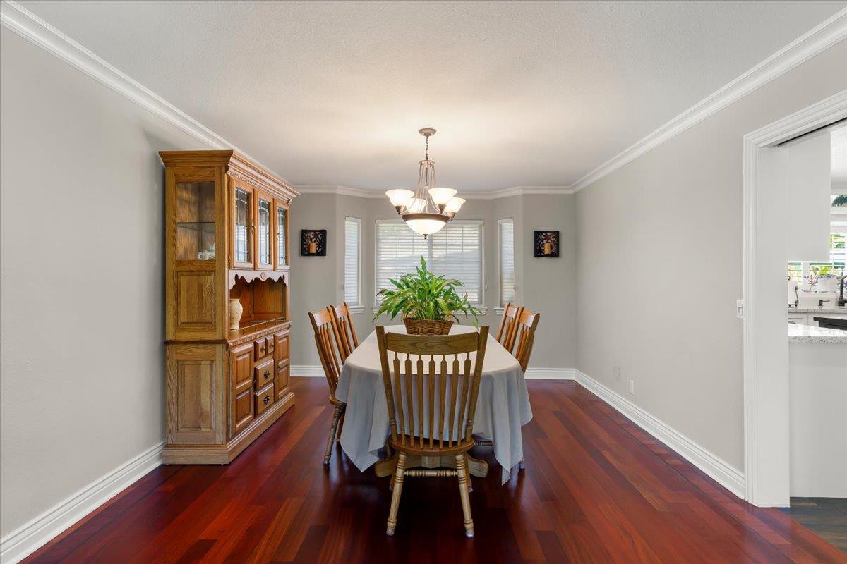 Detail Gallery Image 11 of 56 For 181 Porter Ln, San Jose,  CA 95127 - 5 Beds | 2/1 Baths