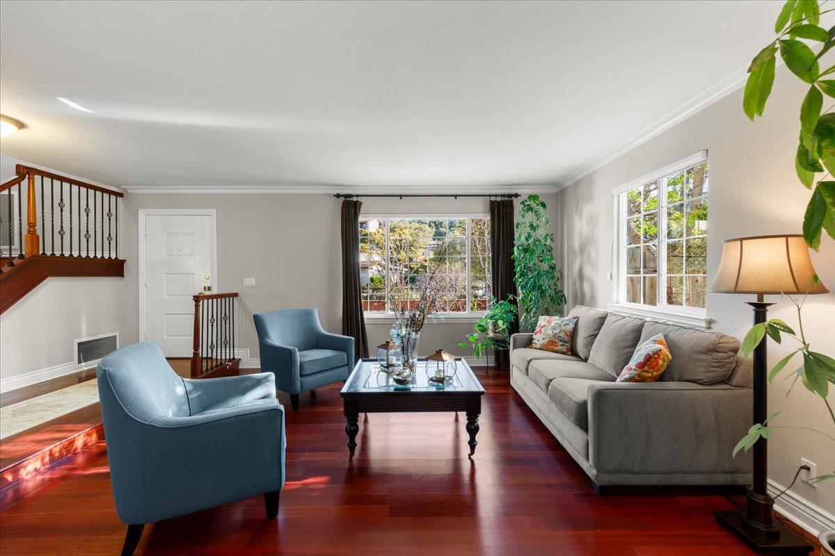 Detail Gallery Image 13 of 56 For 181 Porter Ln, San Jose,  CA 95127 - 5 Beds | 2/1 Baths