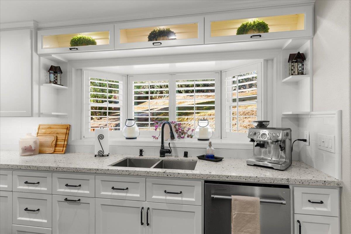 Detail Gallery Image 16 of 56 For 181 Porter Ln, San Jose,  CA 95127 - 5 Beds | 2/1 Baths