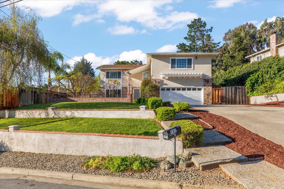 Detail Gallery Image 4 of 56 For 181 Porter Ln, San Jose,  CA 95127 - 5 Beds | 2/1 Baths