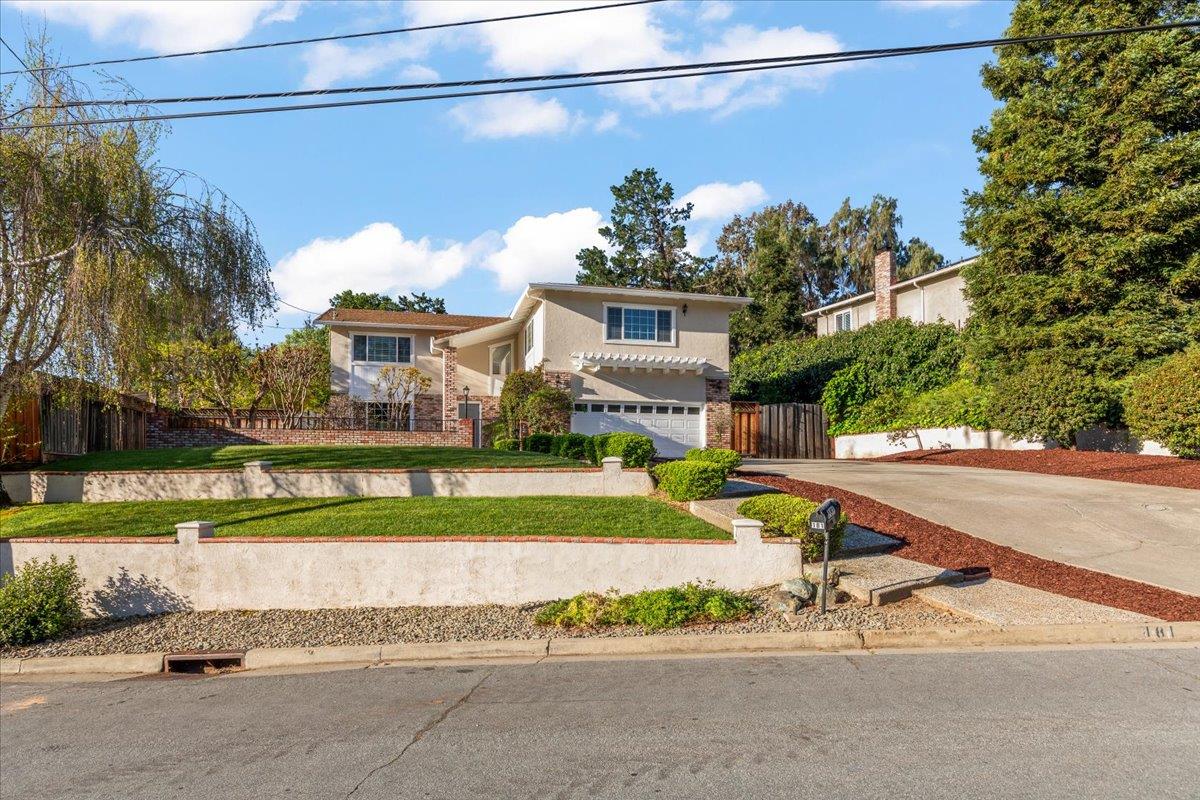 Detail Gallery Image 5 of 56 For 181 Porter Ln, San Jose,  CA 95127 - 5 Beds | 2/1 Baths