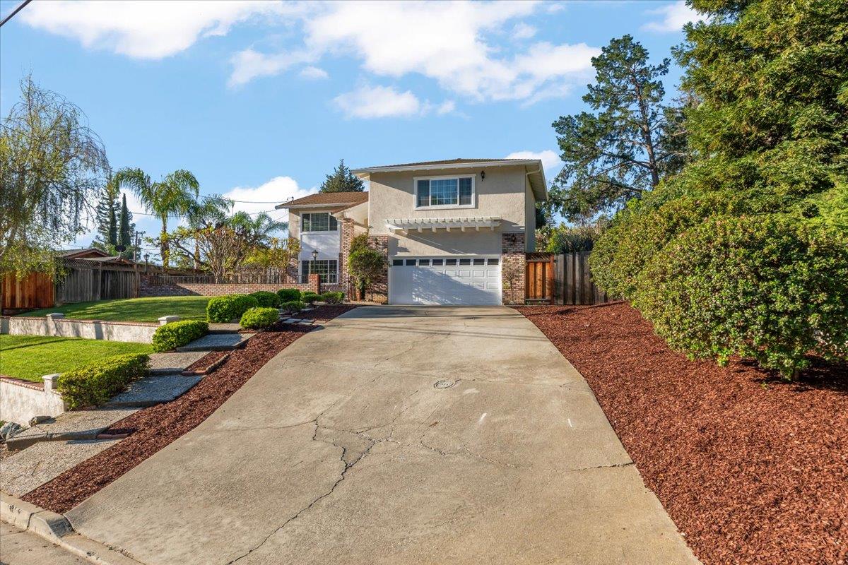 Detail Gallery Image 6 of 56 For 181 Porter Ln, San Jose,  CA 95127 - 5 Beds | 2/1 Baths