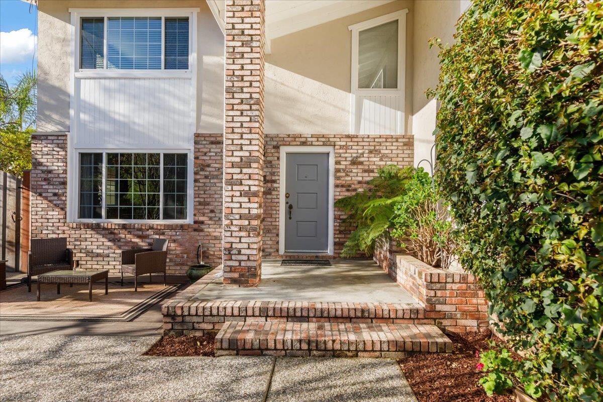 Detail Gallery Image 8 of 56 For 181 Porter Ln, San Jose,  CA 95127 - 5 Beds | 2/1 Baths