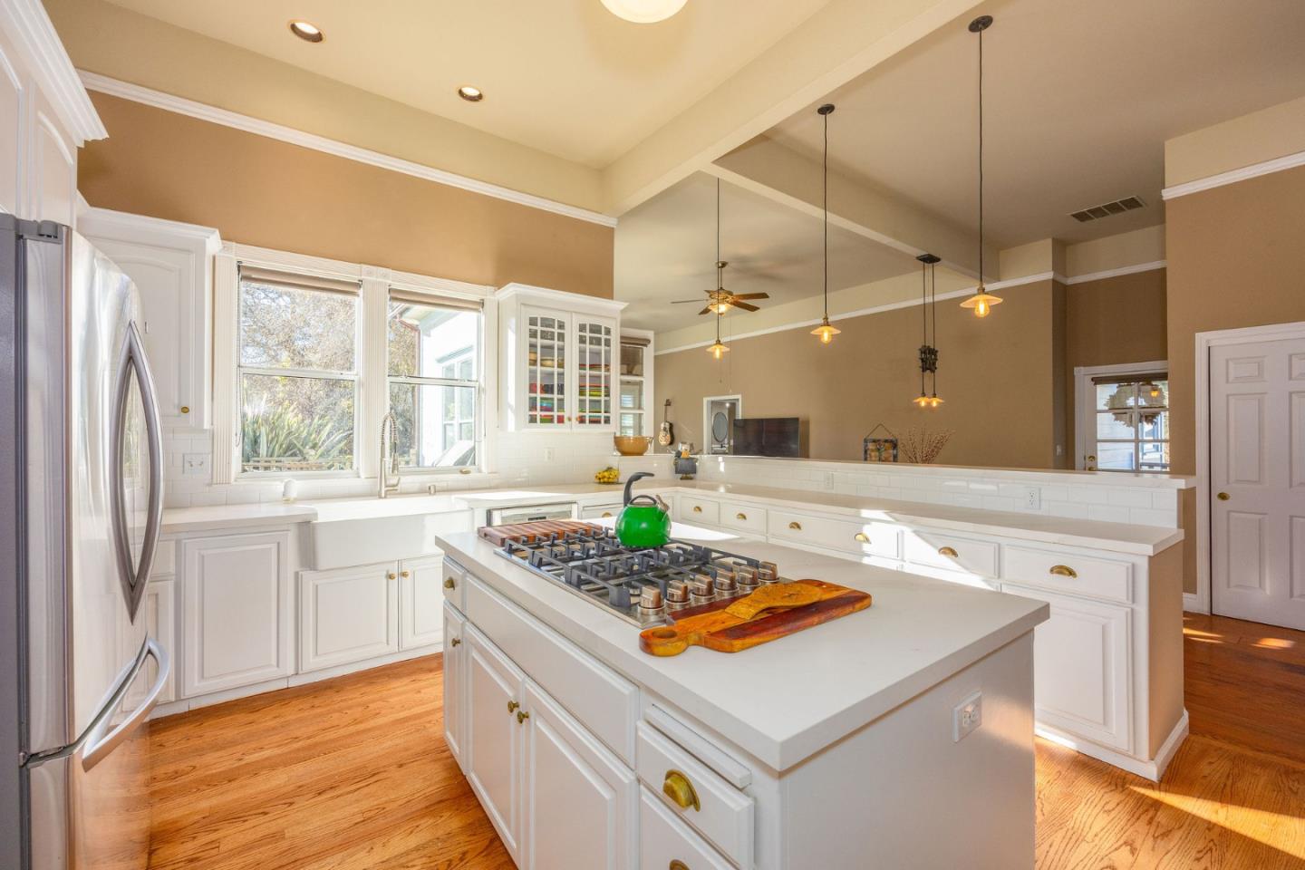 Detail Gallery Image 3 of 54 For 393 Stage Rd, Pescadero,  CA 94060 - 6 Beds | 5 Baths