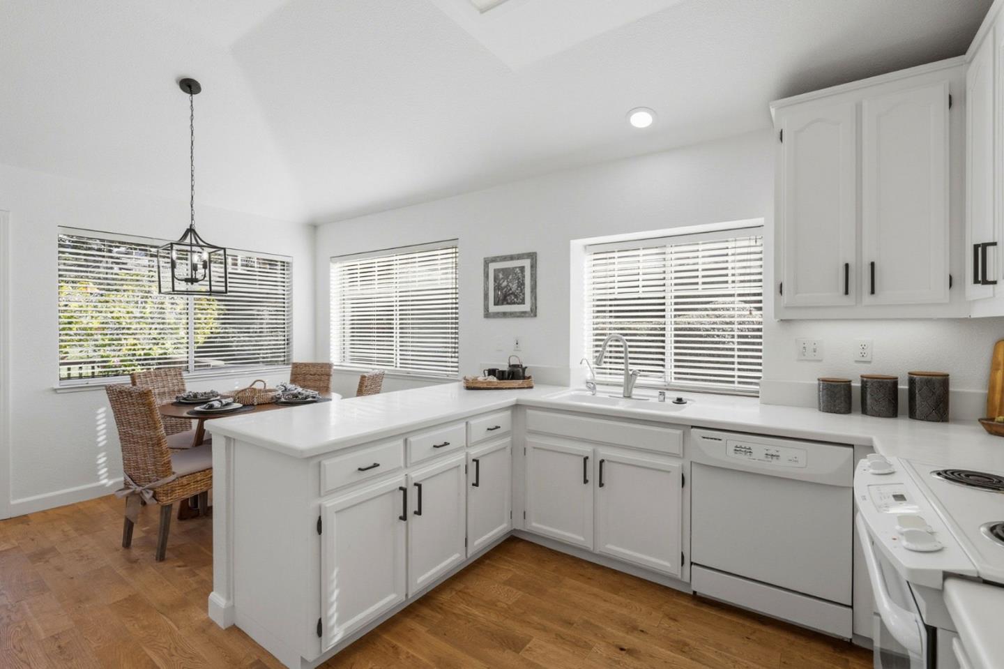 Photo #10: ML82035830 Listing: Photo #10