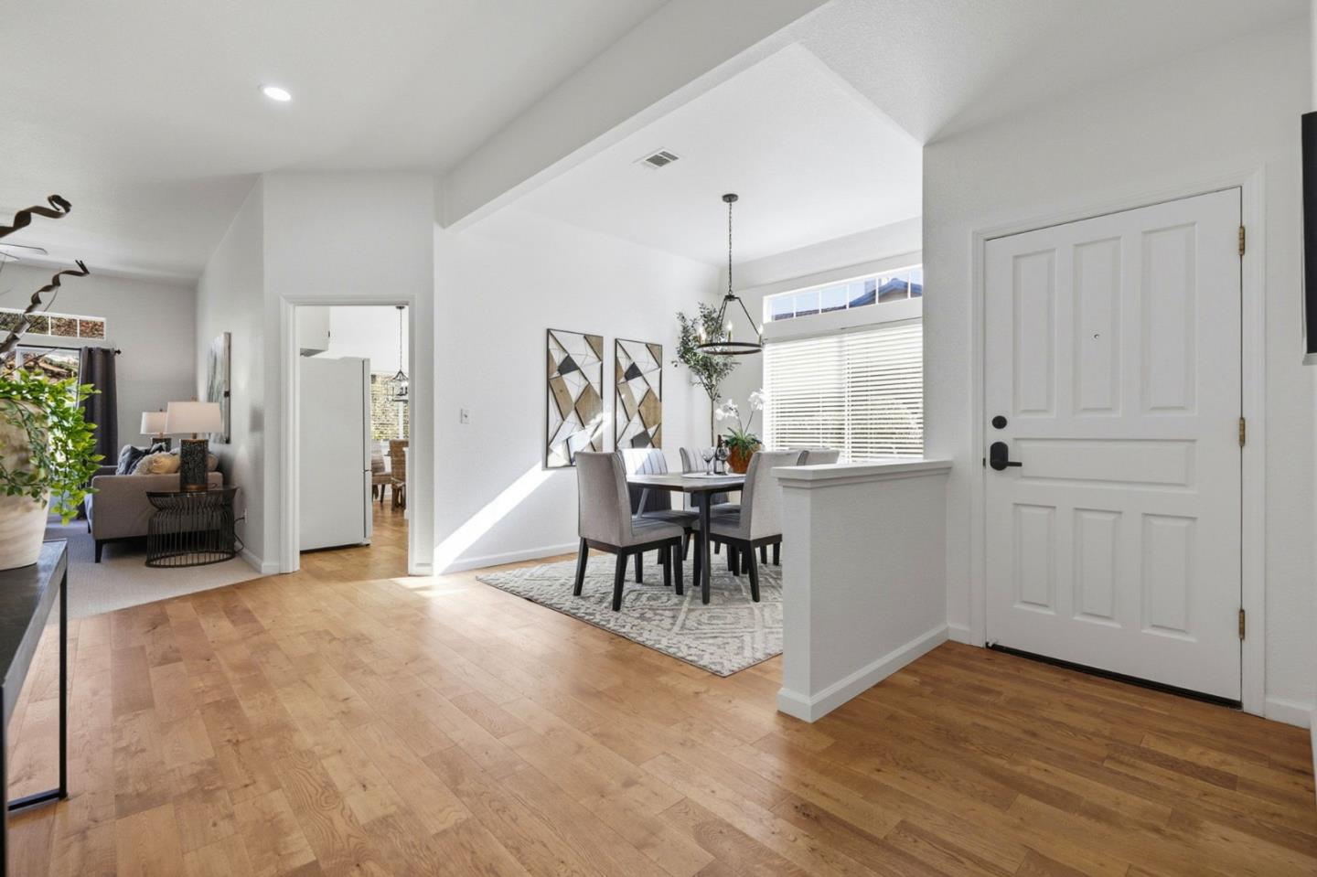 Photo #5: ML82035830 Listing: Photo #5