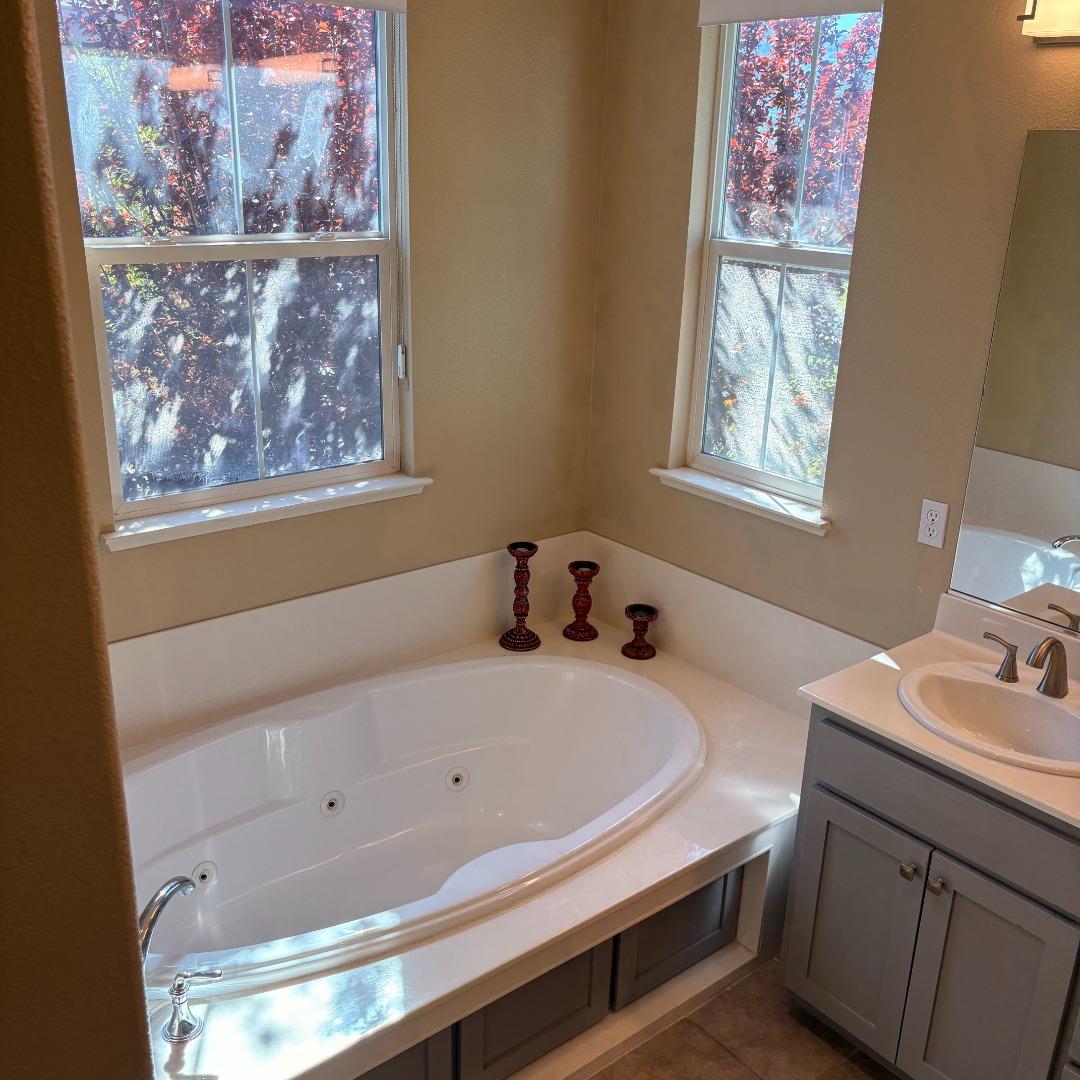 Detail Gallery Image 13 of 20 For 7969 Kipling, Gilroy,  CA 95020 - 3 Beds | 2/1 Baths