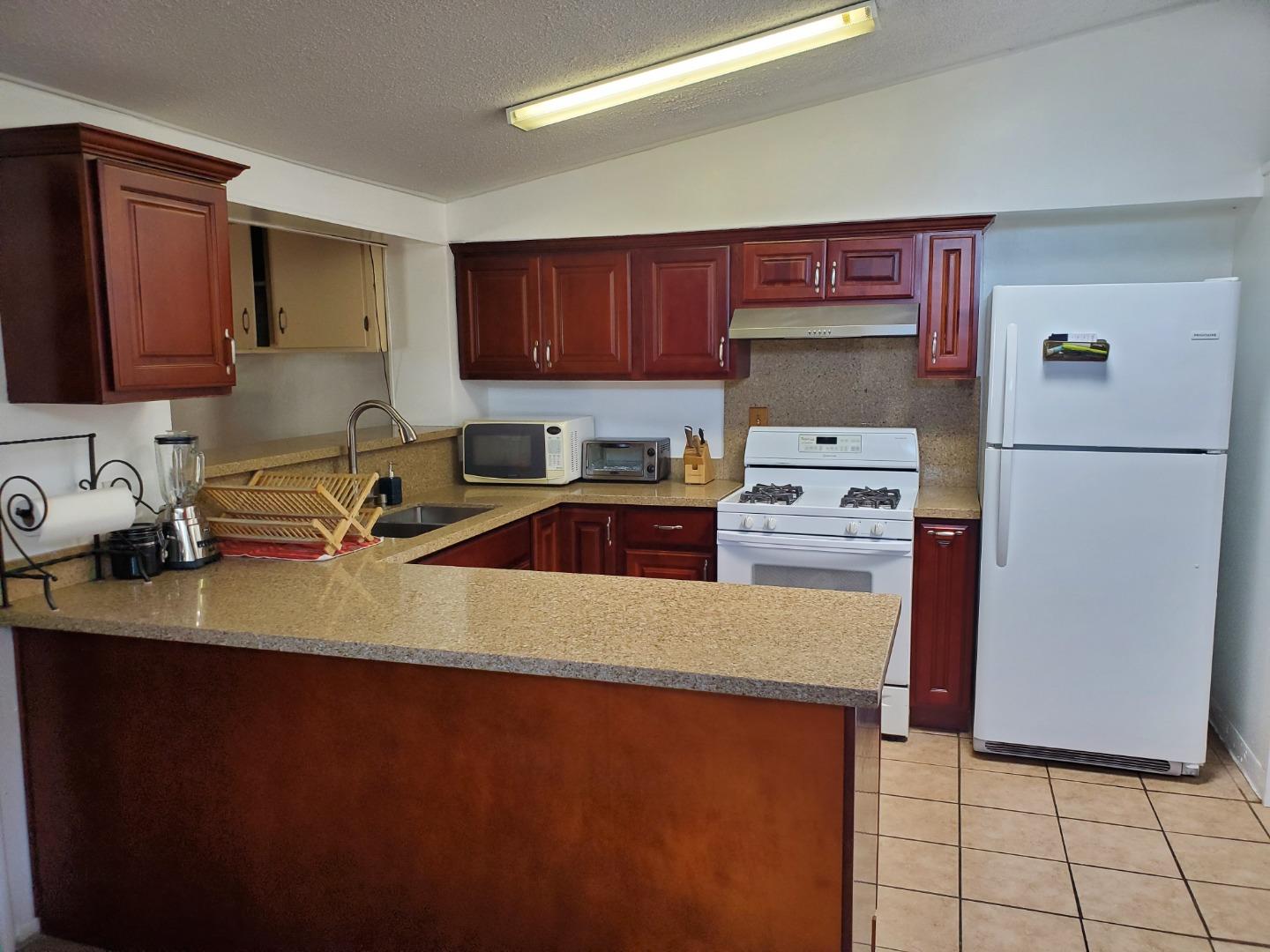 Detail Gallery Image 8 of 25 For 1655 Marsh St, San Jose,  CA 95122 - 3 Beds | 2 Baths