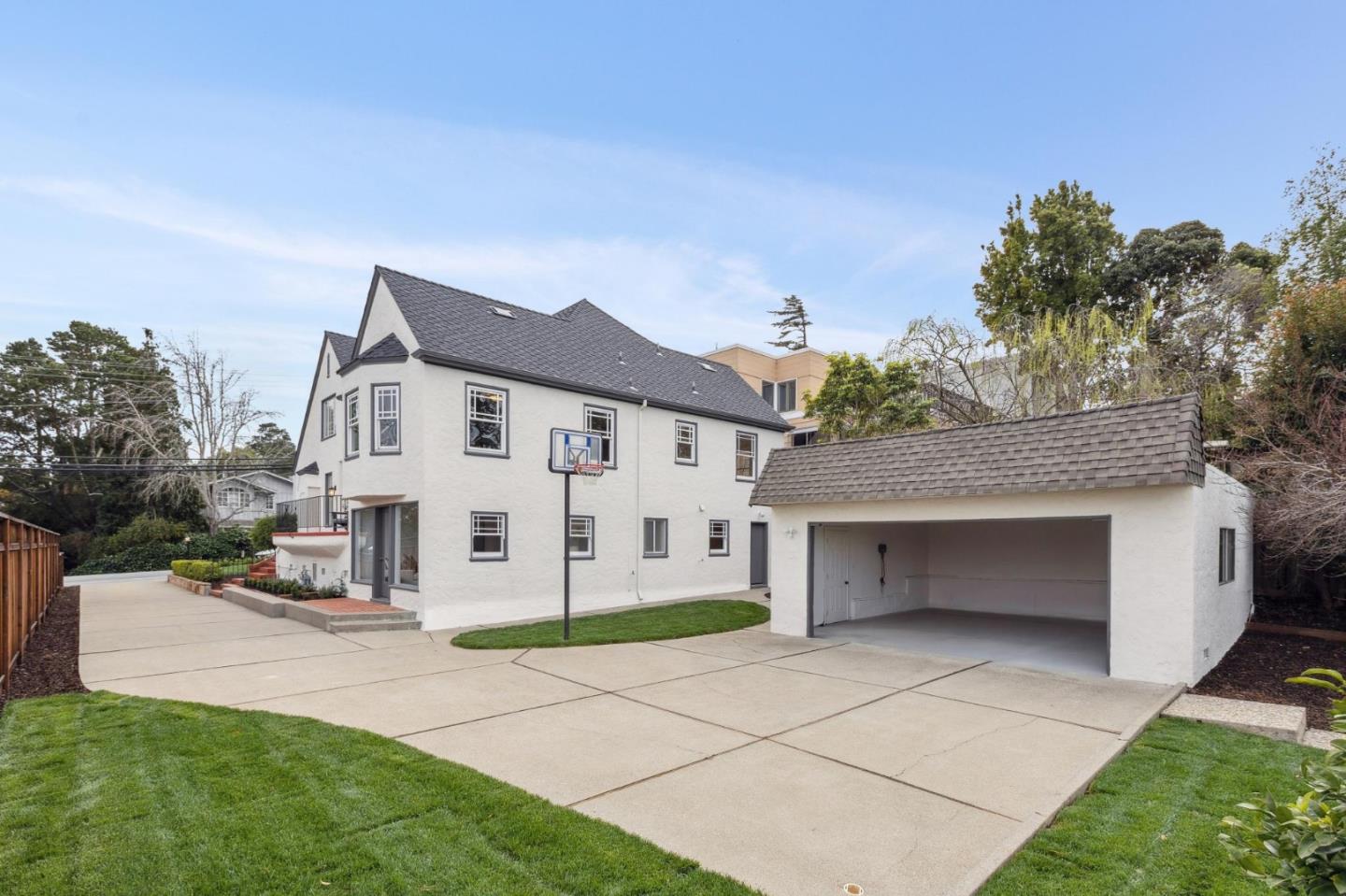 Detail Gallery Image 101 of 101 For 2900 Hillside Dr, Burlingame,  CA 94010 - 5 Beds | 3 Baths