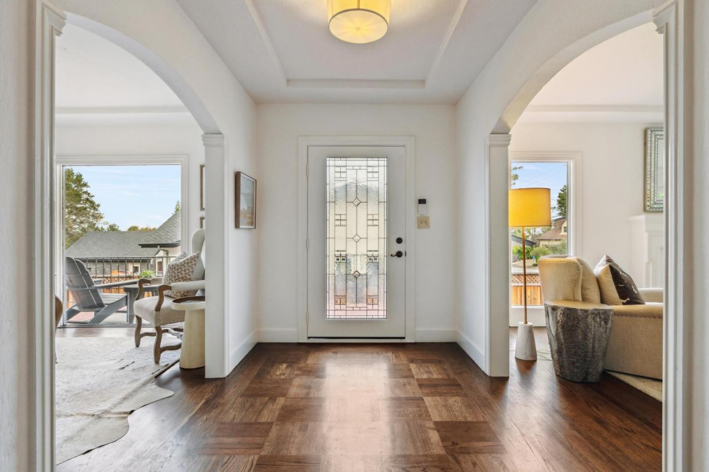 Detail Gallery Image 12 of 101 For 2900 Hillside Dr, Burlingame,  CA 94010 - 5 Beds | 3 Baths