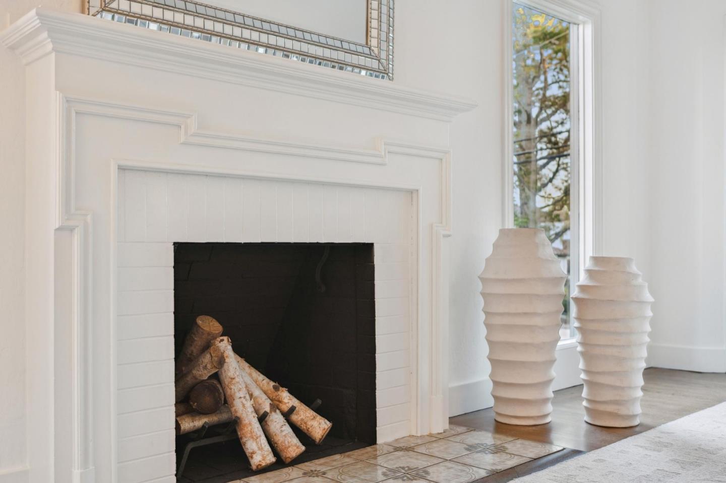 Detail Gallery Image 17 of 101 For 2900 Hillside Dr, Burlingame,  CA 94010 - 5 Beds | 3 Baths