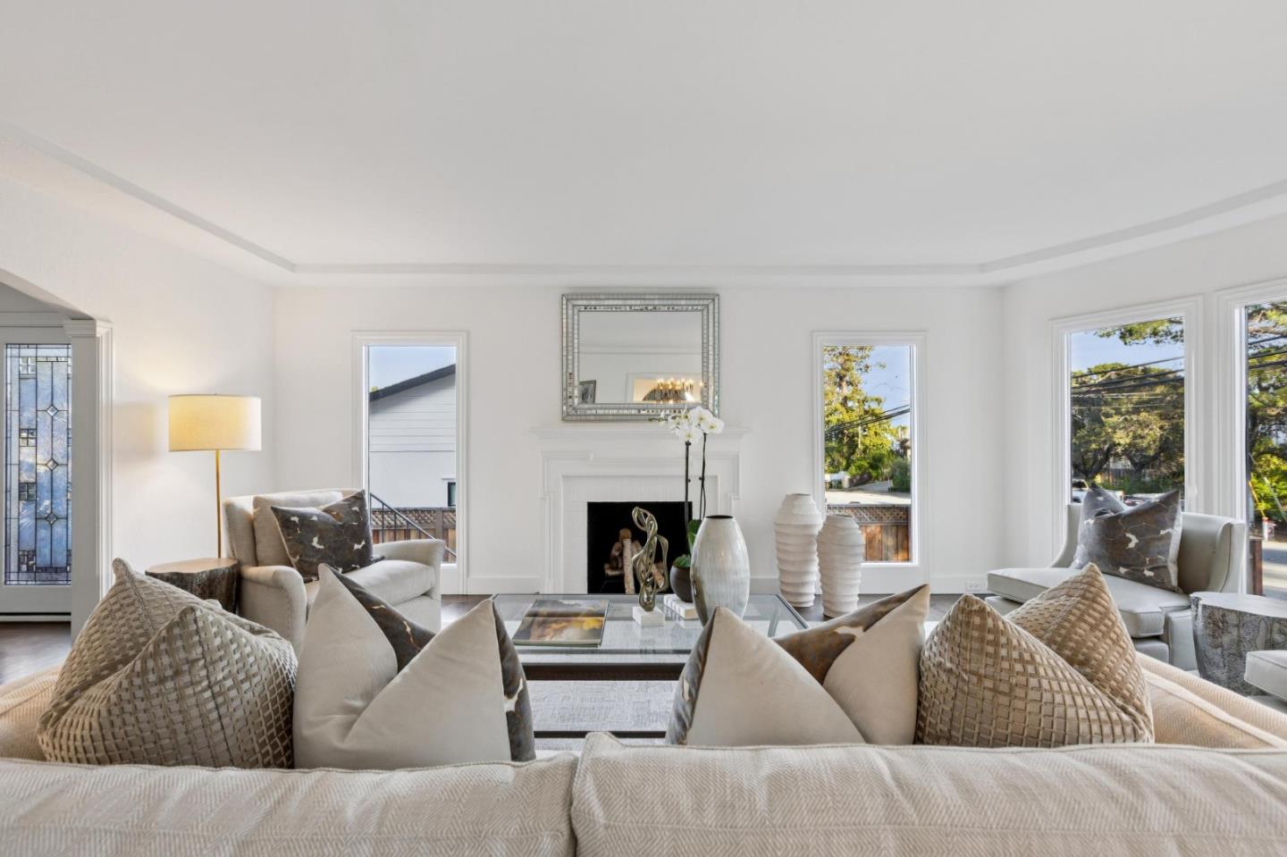 Detail Gallery Image 19 of 101 For 2900 Hillside Dr, Burlingame,  CA 94010 - 5 Beds | 3 Baths