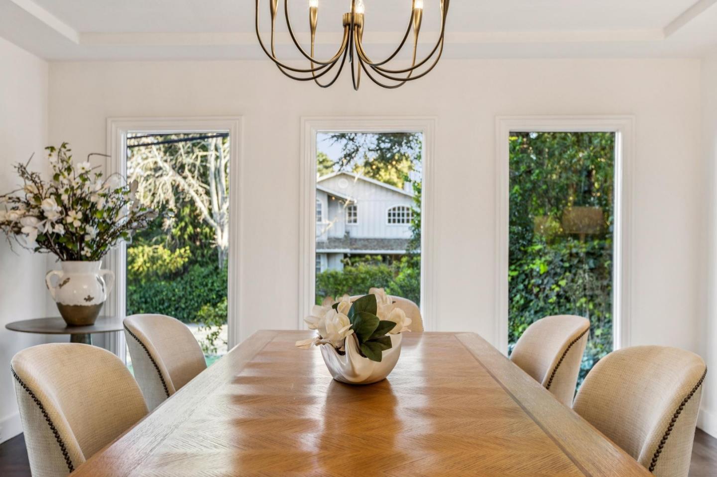 Detail Gallery Image 27 of 101 For 2900 Hillside Dr, Burlingame,  CA 94010 - 5 Beds | 3 Baths