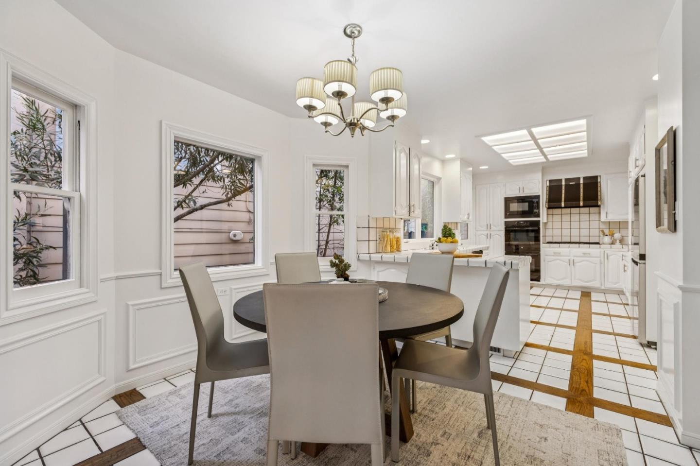 Detail Gallery Image 29 of 101 For 2900 Hillside Dr, Burlingame,  CA 94010 - 5 Beds | 3 Baths