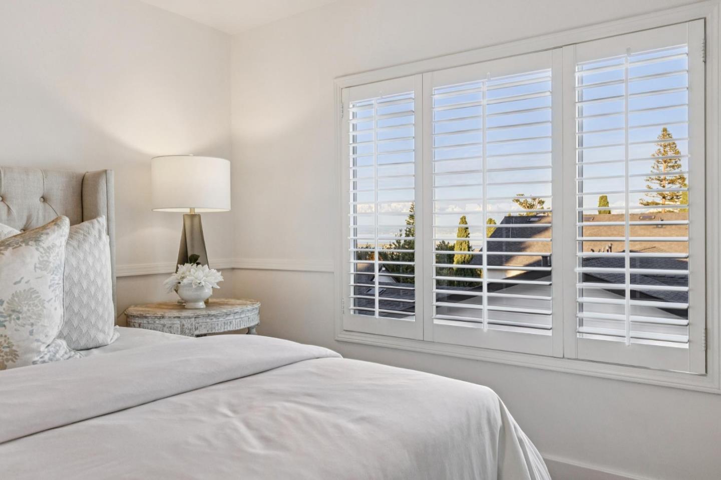 Detail Gallery Image 63 of 101 For 2900 Hillside Dr, Burlingame,  CA 94010 - 5 Beds | 3 Baths