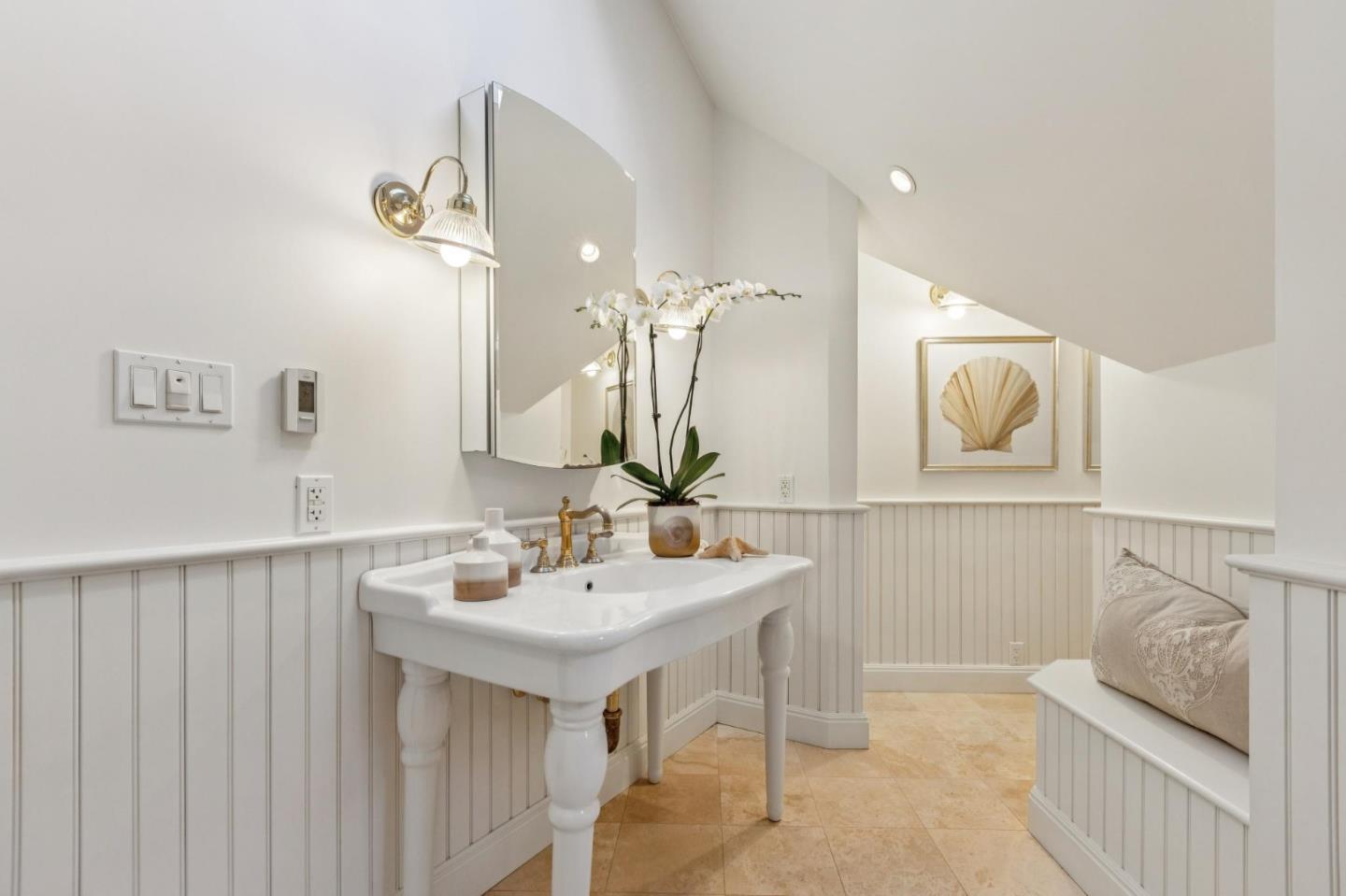 Detail Gallery Image 70 of 101 For 2900 Hillside Dr, Burlingame,  CA 94010 - 5 Beds | 3 Baths