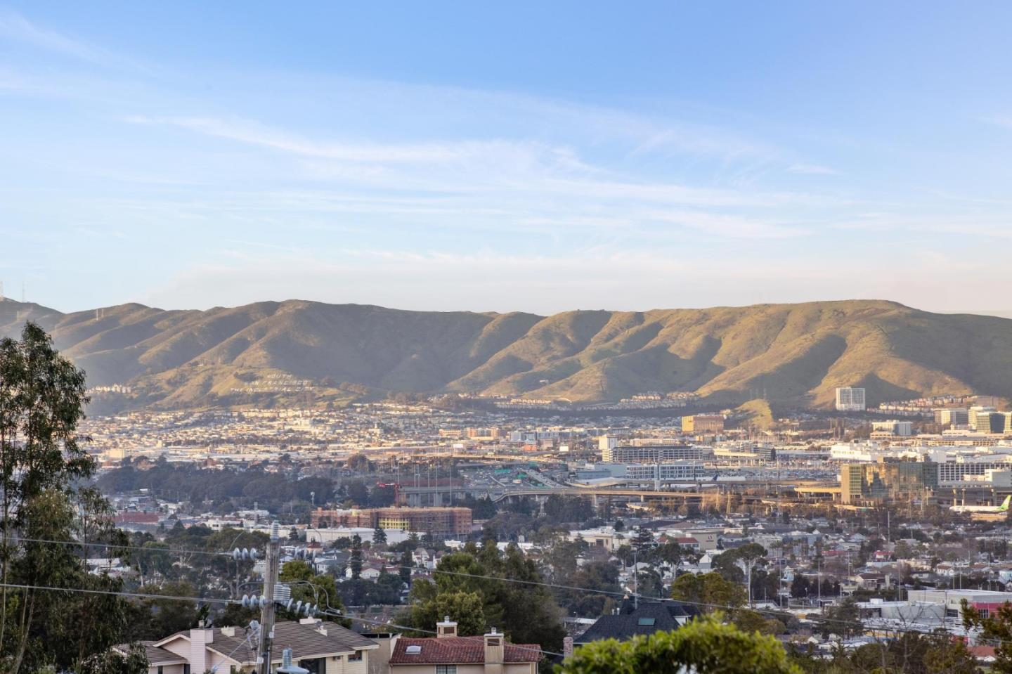 Detail Gallery Image 85 of 101 For 2900 Hillside Dr, Burlingame,  CA 94010 - 5 Beds | 3 Baths