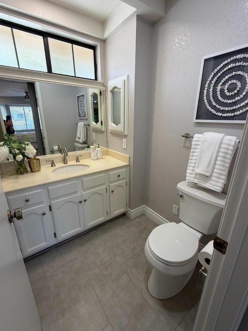 Detail Gallery Image 11 of 25 For 3754 Bobwhite Ter, Fremont,  CA 94555 - 2 Beds | 2/1 Baths