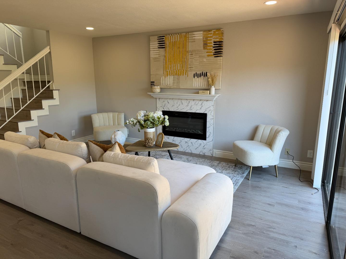 Detail Gallery Image 3 of 25 For 3754 Bobwhite Ter, Fremont,  CA 94555 - 2 Beds | 2/1 Baths