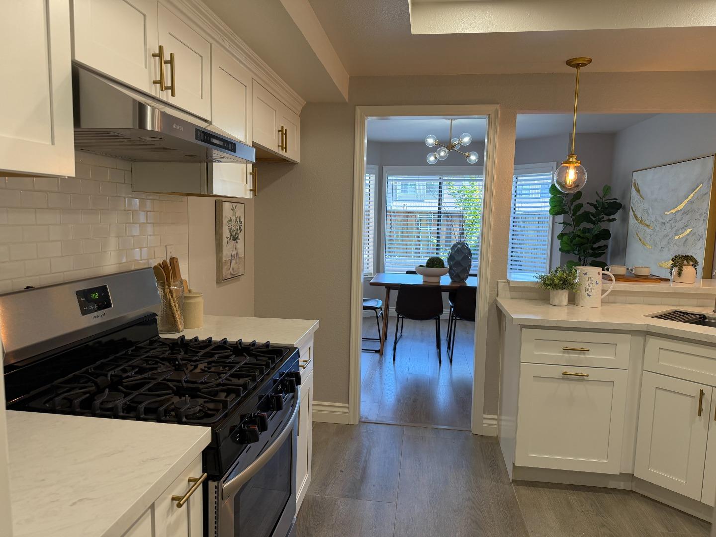 Detail Gallery Image 6 of 25 For 3754 Bobwhite Ter, Fremont,  CA 94555 - 2 Beds | 2/1 Baths