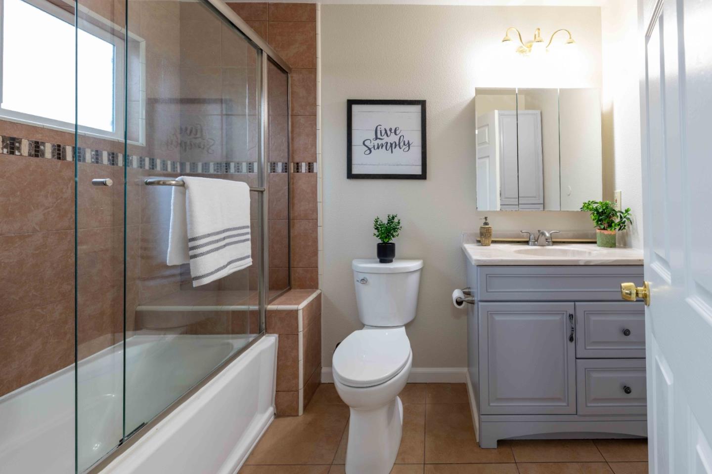 Detail Gallery Image 33 of 41 For 2329 Dorval Dr, San Jose,  CA 95130 - 4 Beds | 3 Baths