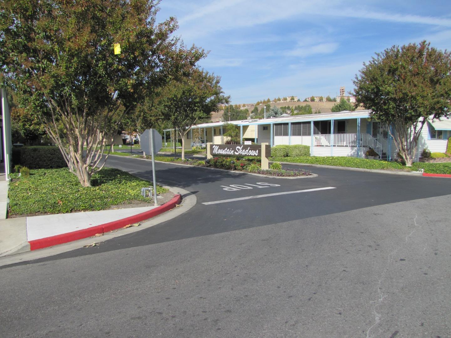 Detail Gallery Image 32 of 37 For 559 Mountain Home Dr #559,  San Jose,  CA 95136 - 3 Beds | 2 Baths