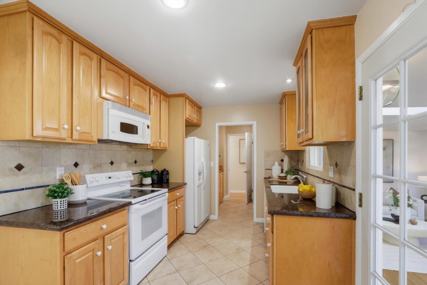 Detail Gallery Image 10 of 32 For 1719 Grizilo Dr, San Jose,  CA 95124 - 3 Beds | 2 Baths