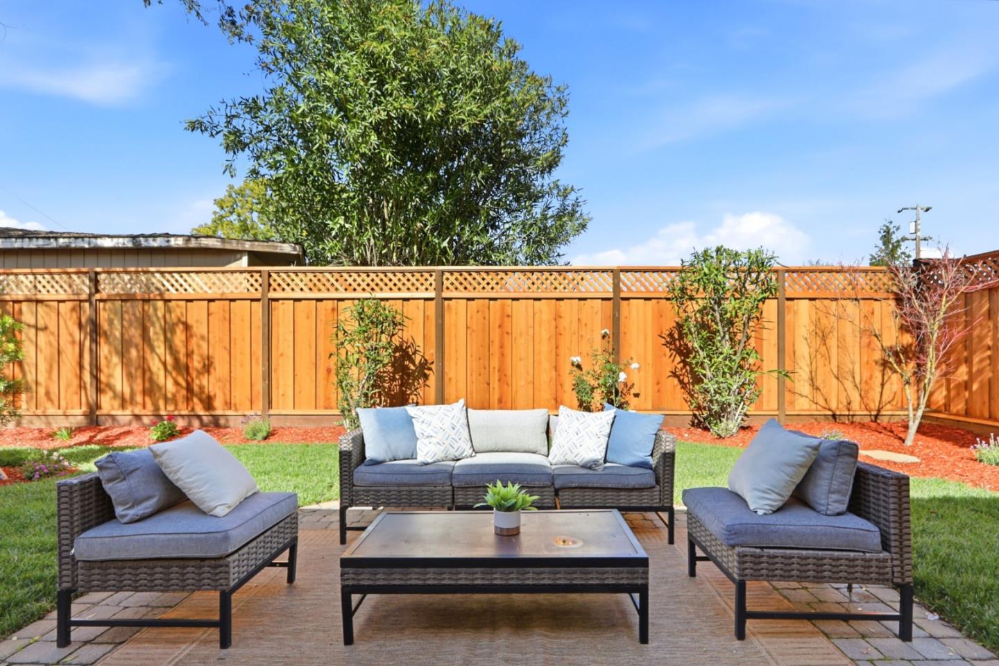 Detail Gallery Image 24 of 32 For 1719 Grizilo Dr, San Jose,  CA 95124 - 3 Beds | 2 Baths