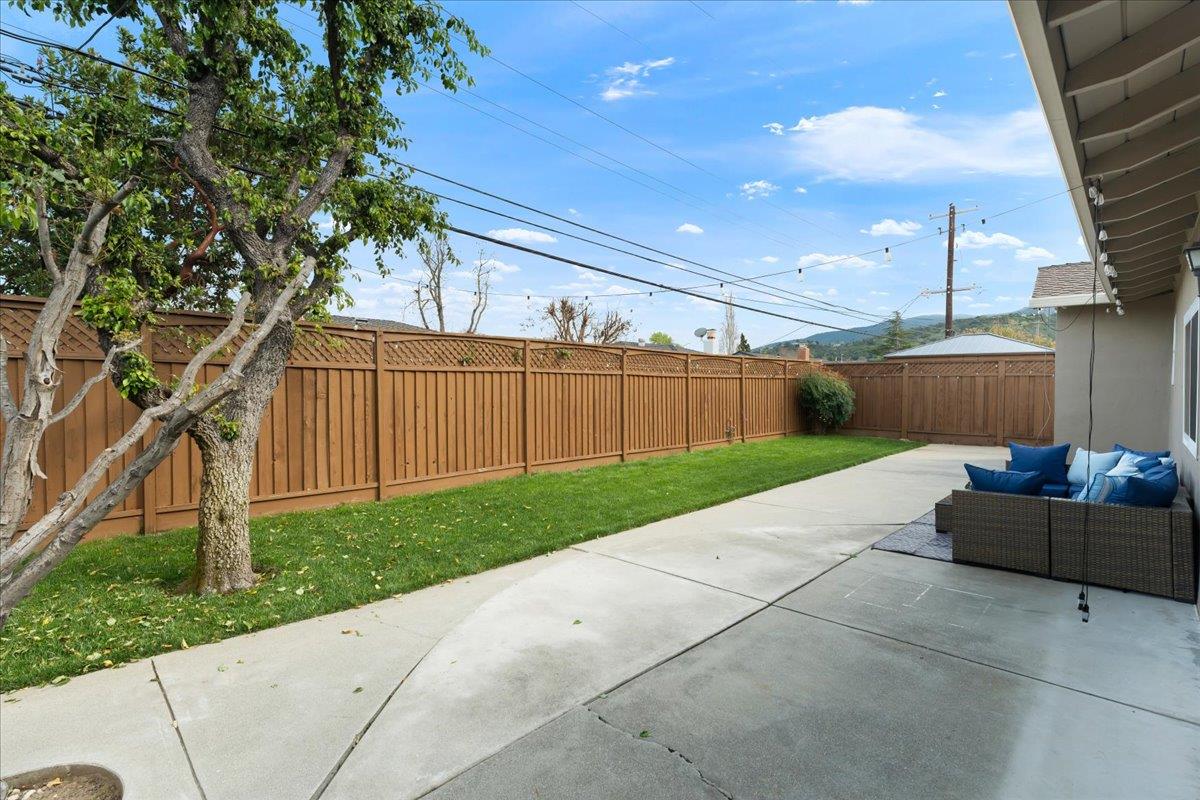 Detail Gallery Image 19 of 26 For 258 Howes Dr, Los Gatos,  CA 95032 - 3 Beds | 2 Baths