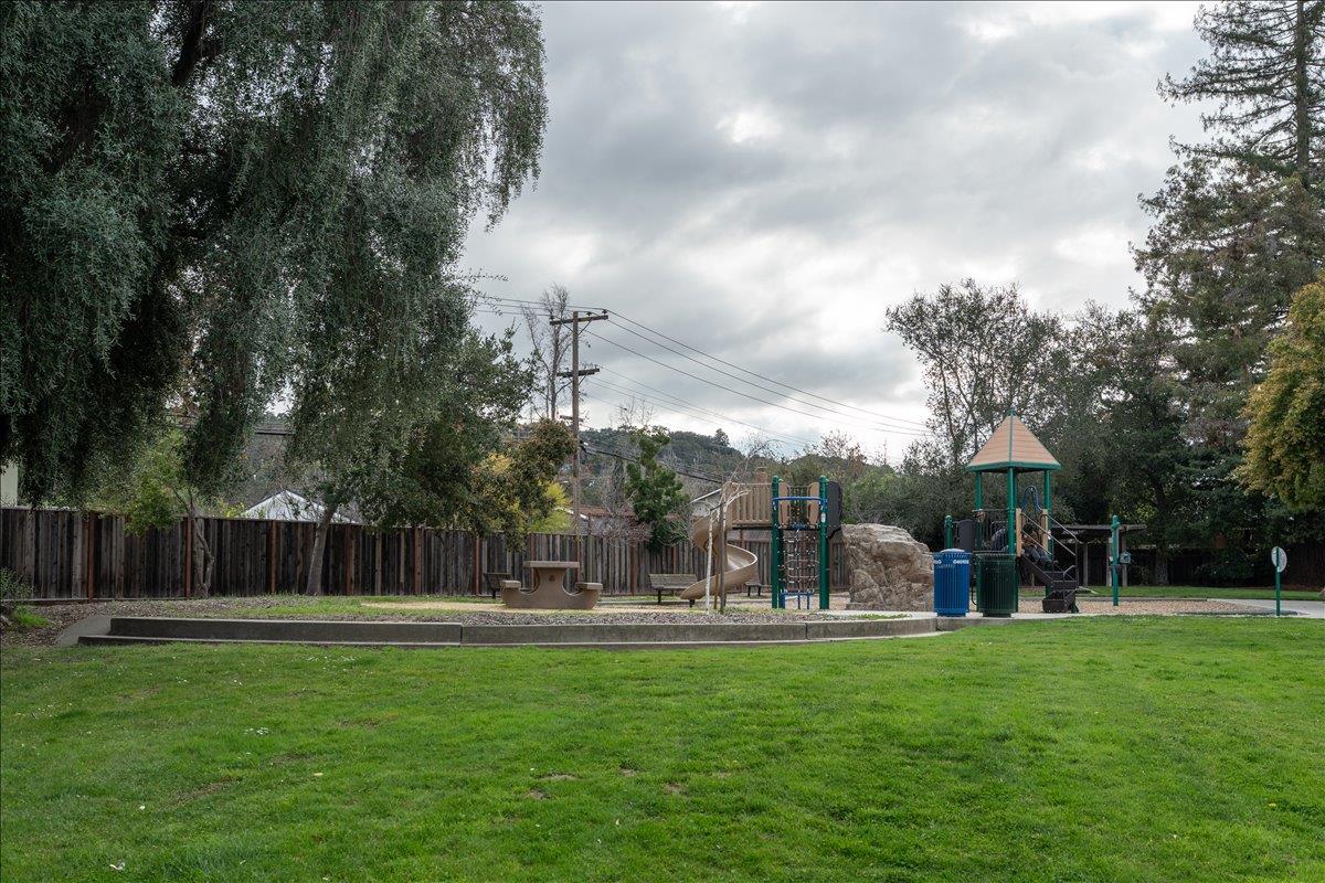 Detail Gallery Image 24 of 26 For 258 Howes Dr, Los Gatos,  CA 95032 - 3 Beds | 2 Baths