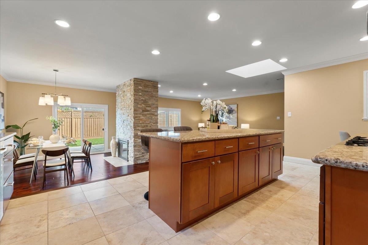 Detail Gallery Image 9 of 26 For 258 Howes Dr, Los Gatos,  CA 95032 - 3 Beds | 2 Baths