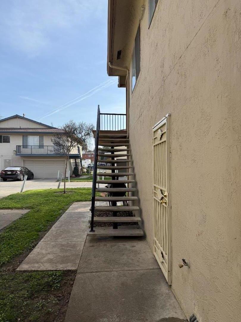 Detail Gallery Image 5 of 19 For 2209 Peppertree Way #4,  Antioch,  CA 94509 - 2 Beds | 1 Baths