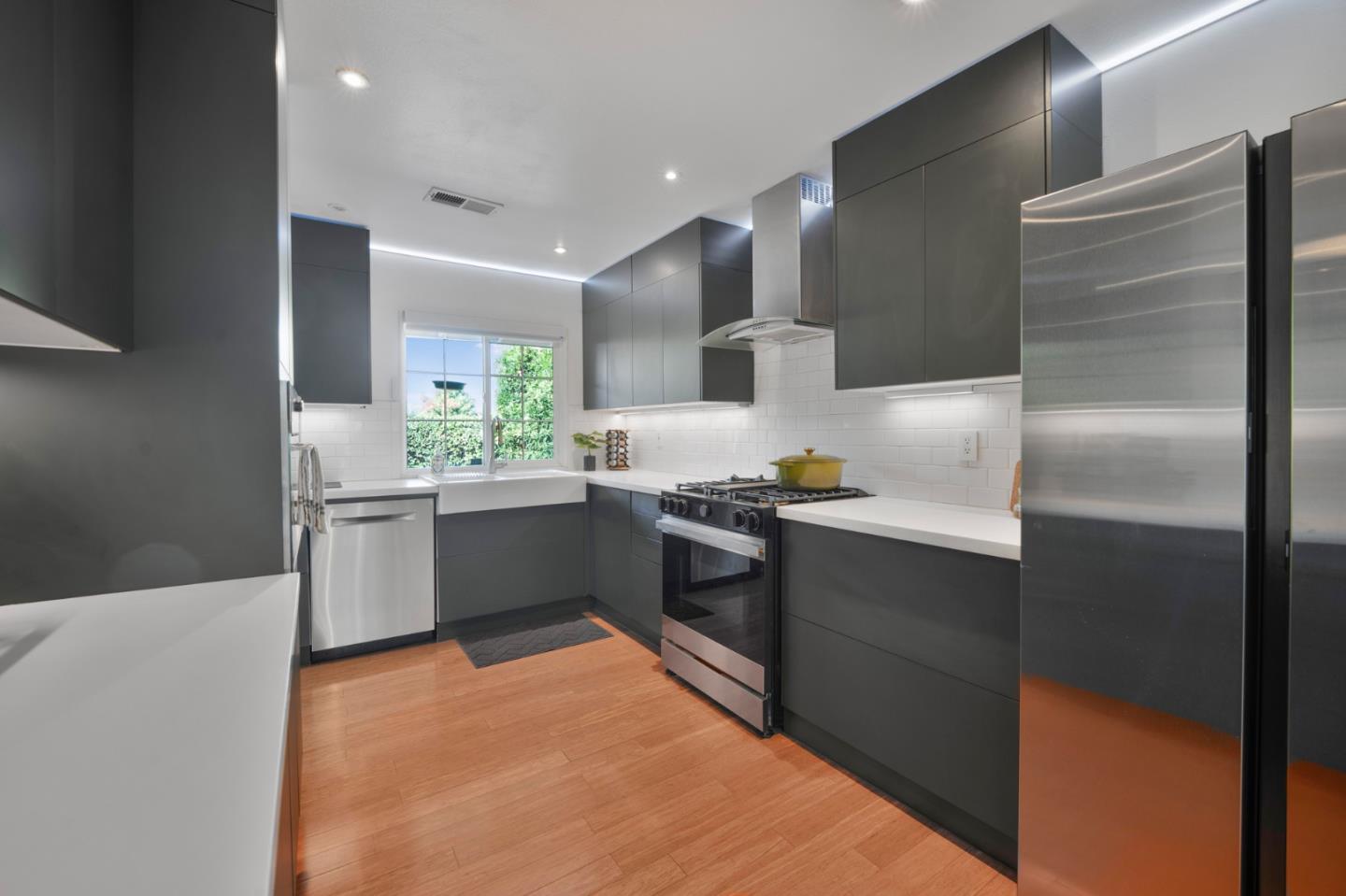 Detail Gallery Image 12 of 34 For 5510 Dunsburry Way, San Jose,  CA 95123 - 3 Beds | 2 Baths