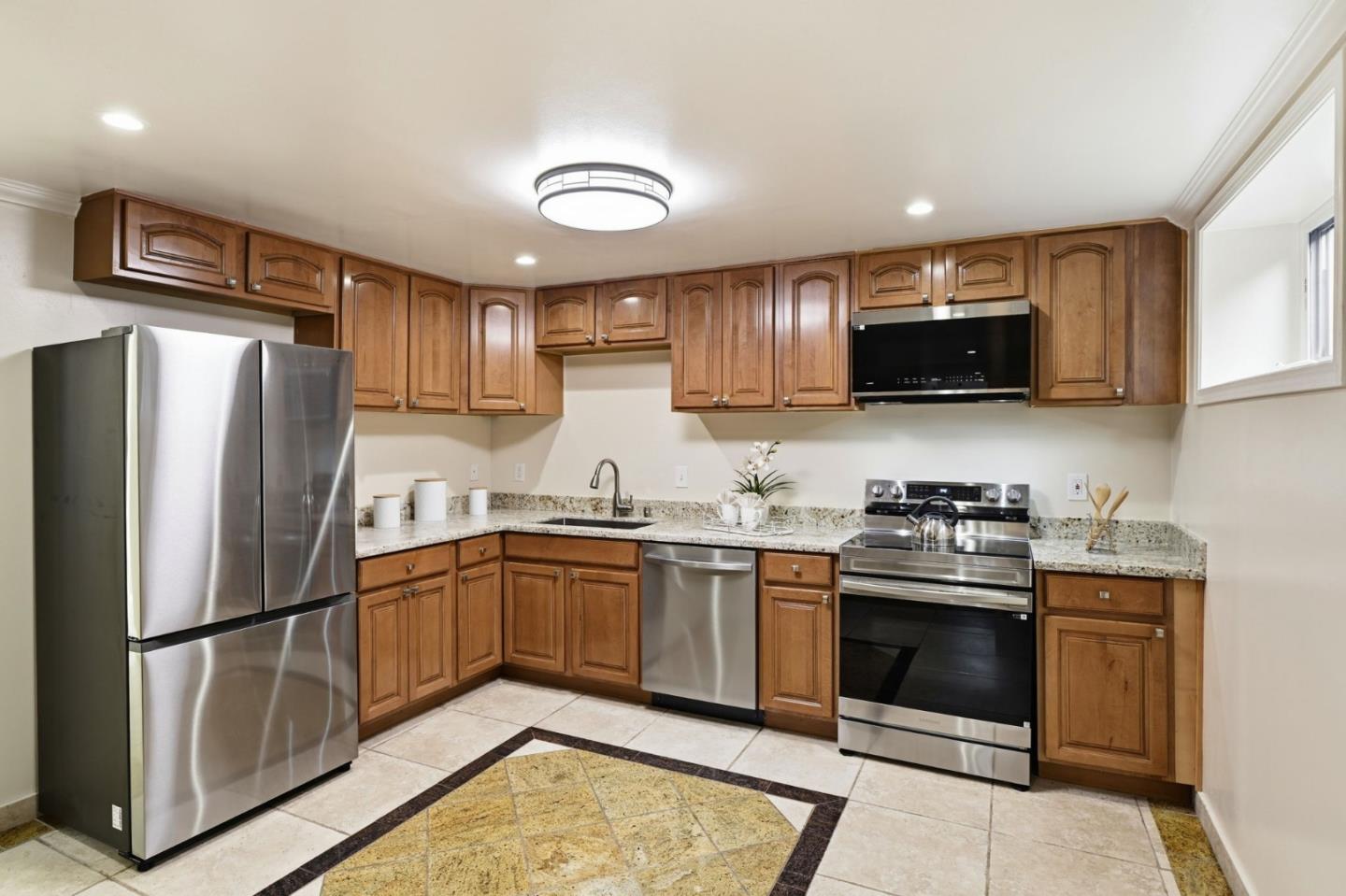 Detail Gallery Image 15 of 27 For 716 N 5th, San Jose,  CA 95112 - 6 Beds | 5 Baths