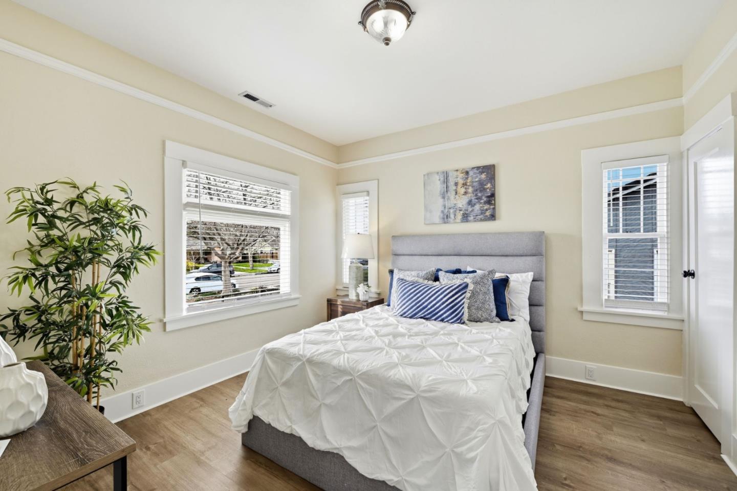 Detail Gallery Image 7 of 27 For 716 N 5th, San Jose,  CA 95112 - 6 Beds | 5 Baths