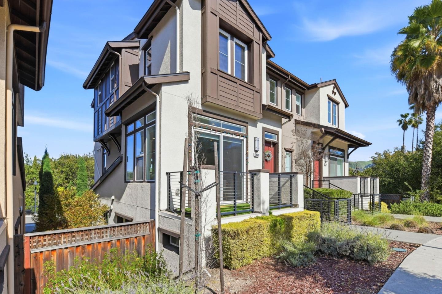 Detail Gallery Image 4 of 48 For 2449 Washington Blvd, Fremont,  CA 94539 - 4 Beds | 3/1 Baths