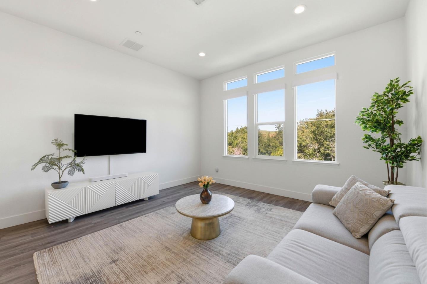 Detail Gallery Image 7 of 48 For 2449 Washington Blvd, Fremont,  CA 94539 - 4 Beds | 3/1 Baths