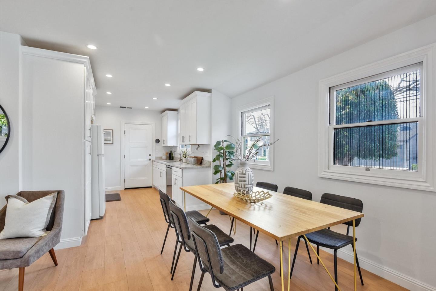 Detail Gallery Image 18 of 57 For 343 27th Ave, San Mateo,  CA 94403 - 4 Beds | 2 Baths