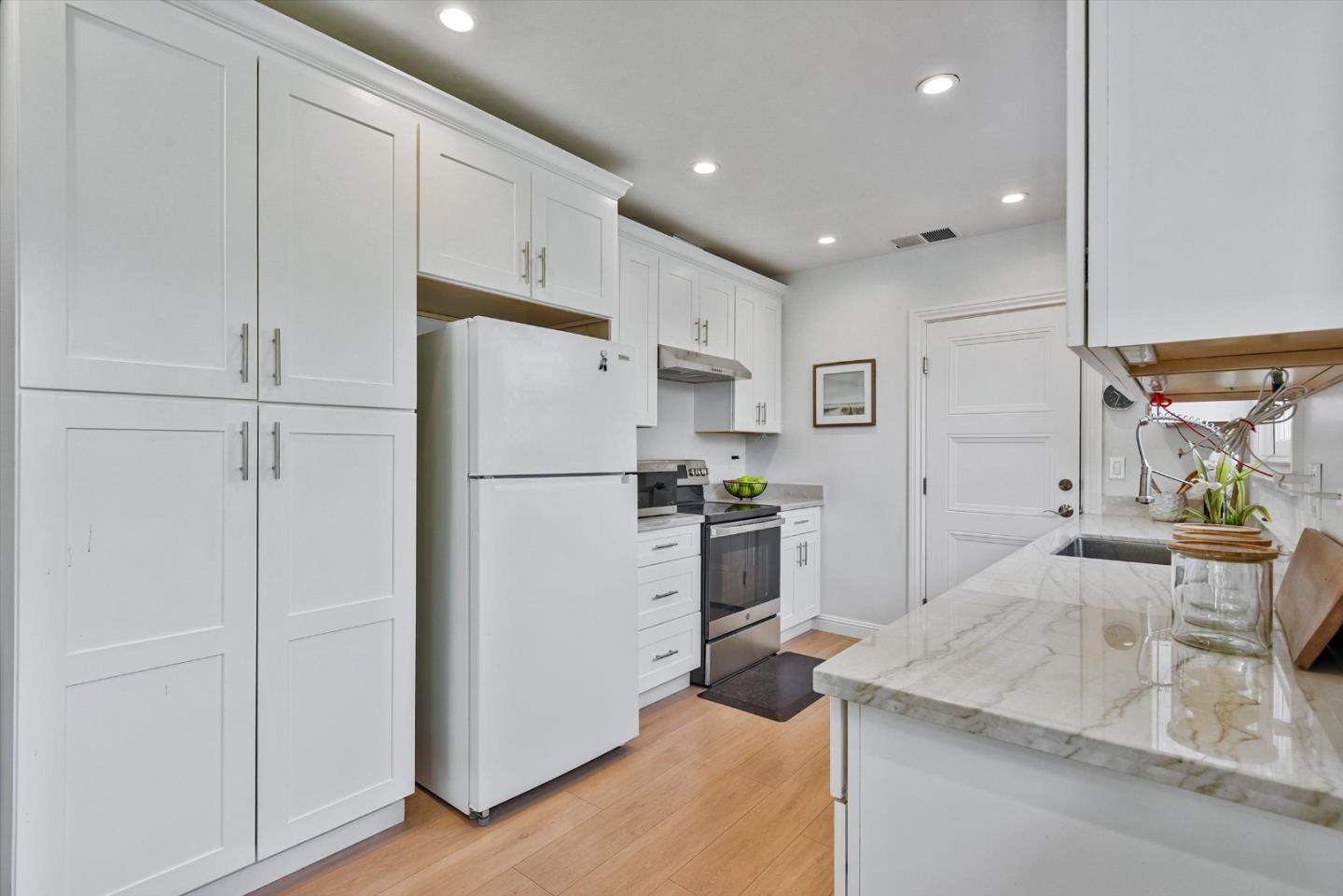 Detail Gallery Image 22 of 57 For 343 27th Ave, San Mateo,  CA 94403 - 4 Beds | 2 Baths