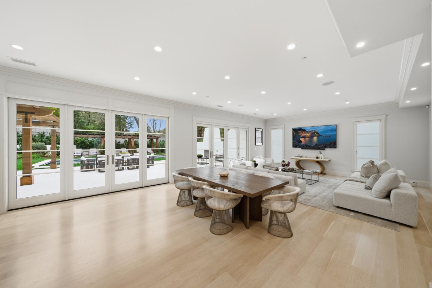 Detail Gallery Image 15 of 93 For 830 Bromfield Rd, San Mateo,  CA 94402 - 4 Beds | 4/2 Baths